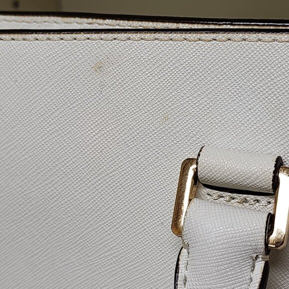 Michael Kors Selma Tote White/Gold with matching wallet - Picture 9 of 13